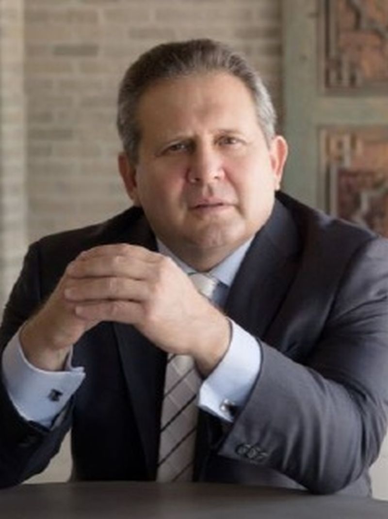 Professional portrait of Ruben Alcoba